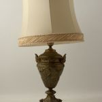 920 1273 TABLE LAMP